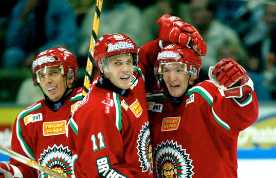 Jari Tolsa, Frölunda grattas av Magnus Kahnberg och Joel
