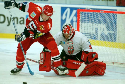 Ptrik Zetterberg, Södertälje och Juuso Riksman, målvakt,