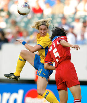 Victoria Svensson och  Kum Ok Sin, nickduell