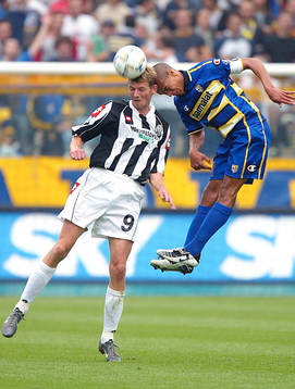 Tore Andre Flo och Ferrari, nickduell
