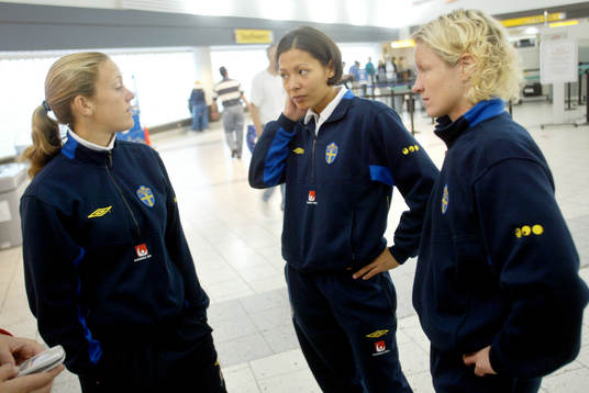 Landslaget med Therese Sjögran, Jane Törnqvist och