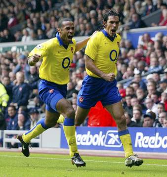 Thierry Henry och Robert Pires, Arsenal jubel