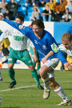 Eric Fischbein, Trelleborg, dras ner av Hans Blomqvist,
