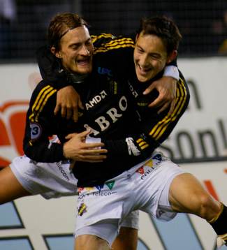 Stefan Ishizaki, AIK gratulerar tremålsskytten Mats