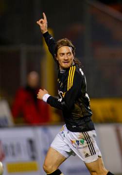 Tremålsskytten Mats Rubarth, AIK, jubel