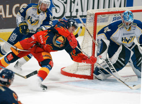 Tomas Kollar, Djurgården gör 1-0 på Stefan Liv, målvakt