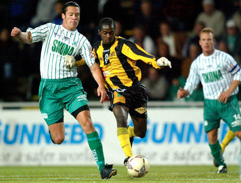 Dulee Johnson, Häcken