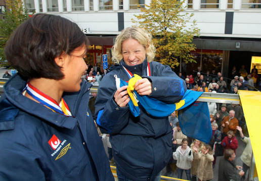 Jane Törnqvist och Victoria Svensson, Sverige
