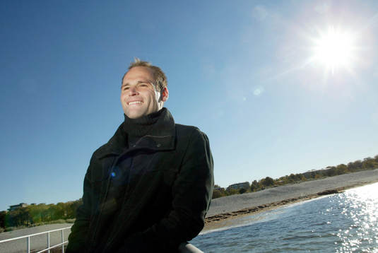 Thomas Olsson trivs i skenet av solen