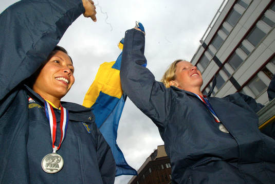 Kungsträdgården; Jane Törnqvist och Victoria Svensson