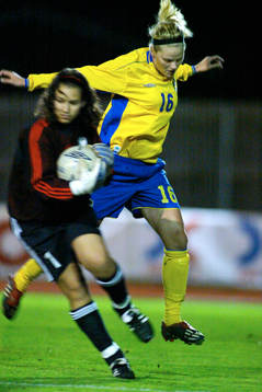 Lisa Dahlkvist, Sverige och Romina Holz, målvakt, Tyskland