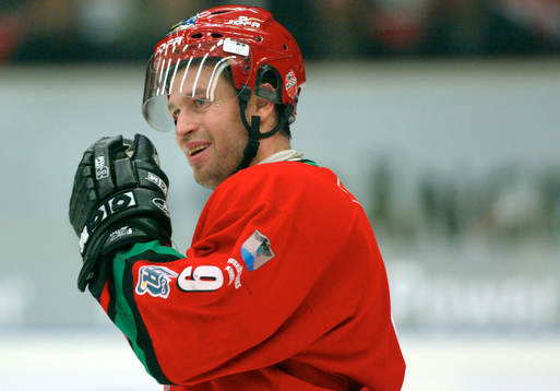 Magnus Wernblom, Modo gjorde ett Hattrick