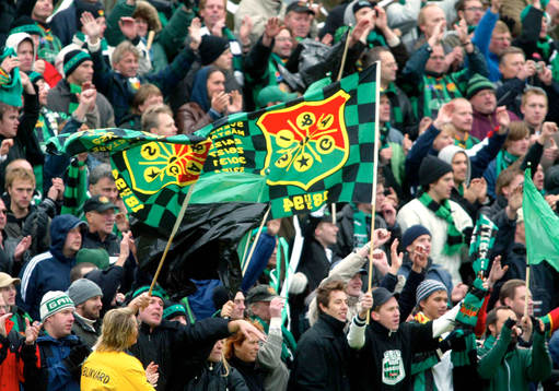 Bläddra bland fler bilder av Fotboll