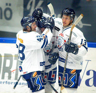 1 - 0 till Linköping. Johan Lindström och Johan Bulow