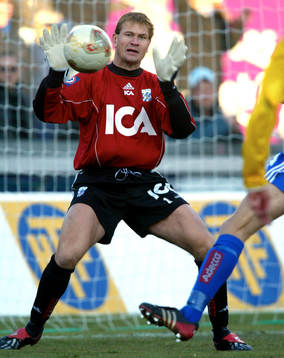 Bengt Andersson, målvakt, Göteborg gör en bra räddning