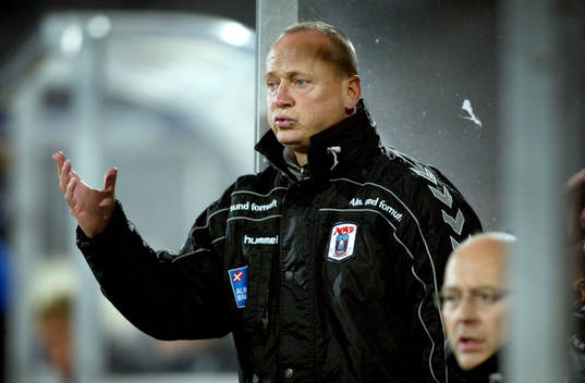 Sören Åkeby, tränare, Århus, debuterar