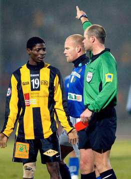 Jimmy Dixon, Häcken utvisad