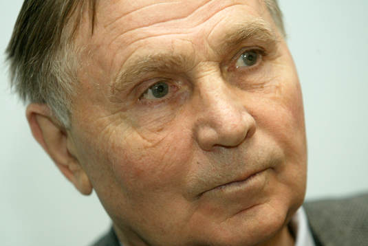 Viktor Tichonov, förbundskapten, Ryssland