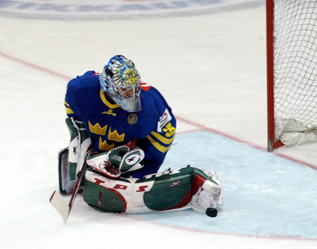 Henrik Lundqvist, målvakt, Sverige, fick se fyra puckar