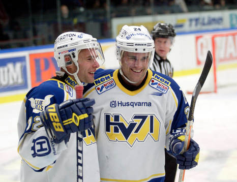 Peter Ekelund och Ola Thorwalls, HV71. Jubel