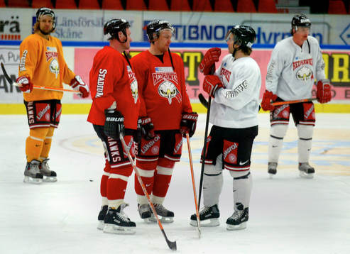 Ishockey. Malmö IF. Kris. MiF-spelare diskuterar