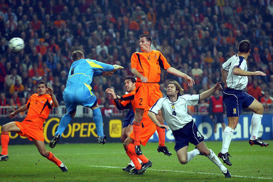 André Ooijer, Holland gör 2-0