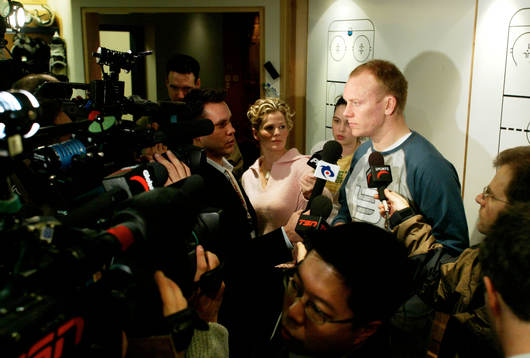 Mats Sundin, hårt bevakad av media