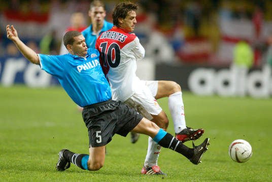 Fernando MORIENTES och Wilfred BOUMA