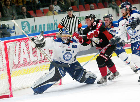 Jesper Mattsson, Malmö nära överlista Mike Bales,