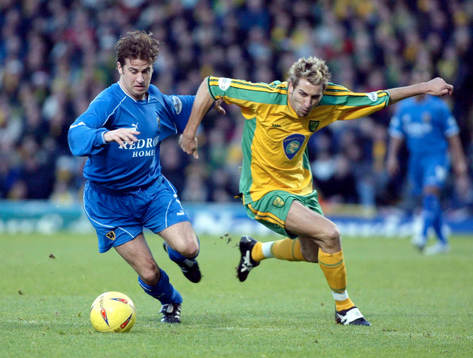 Darren Huckerby, Norwich och Gary Croft, Cardiff