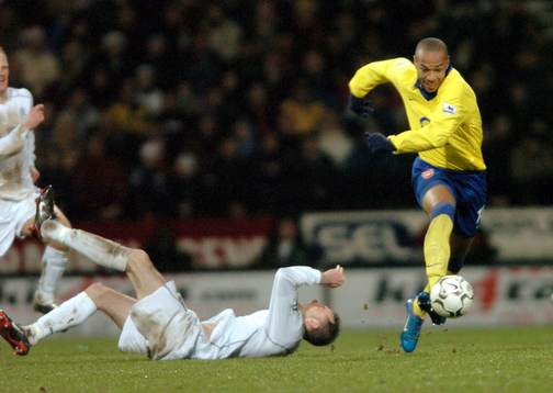 Thierry Henry, Arsenal och Nicky Hunt, Bolton