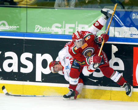 Jan-Axel Alavaara, Frölunda vänder upp och ner på Marcus
