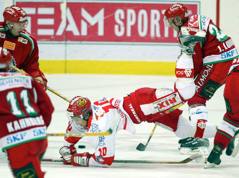 Joel Lundqvist, Frölunda bjuder Christian Söderström,