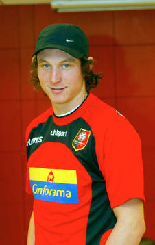 Kim Källström i sin nya tröja i Rennes