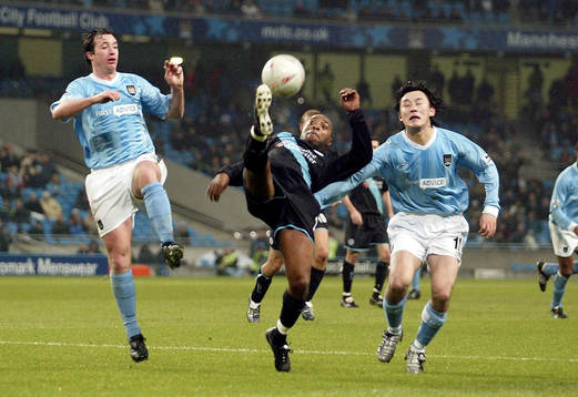 Robbie Fowler, Manchester C gör en bicykleta mot Andrew