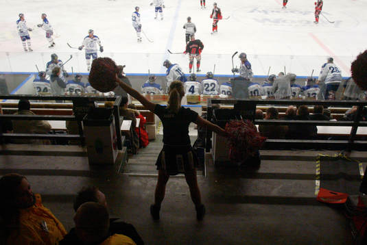 Cheerleader, tjej