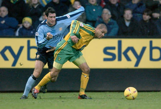 Leon McKenzie, Norwich och Jason Gavin, Bradford
