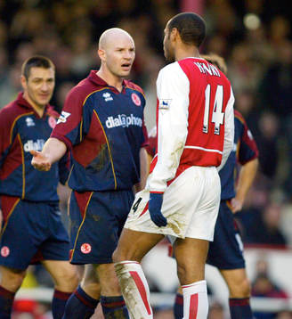 Danny Mills. Middlesbrough och Thierry Henry, Arsenal