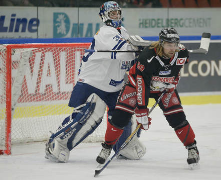 Fredrik Norrena, Målvakt Leksand knuffar Kim Staal, Mif