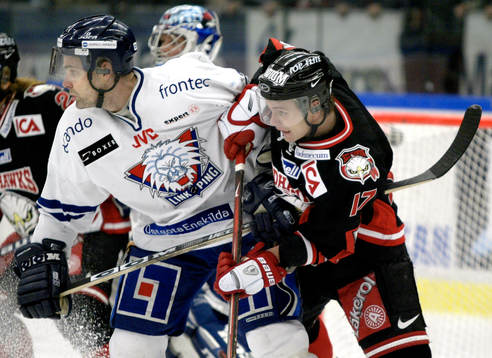 Andreas Pihl, Linköping och Daniel Rydmark, MIF i närkamp
