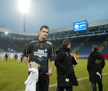 Joel Ringström lämnar stadion