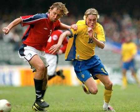 0-3 förlust för Sverige. Lasse Nilsson kämpar mot Jan