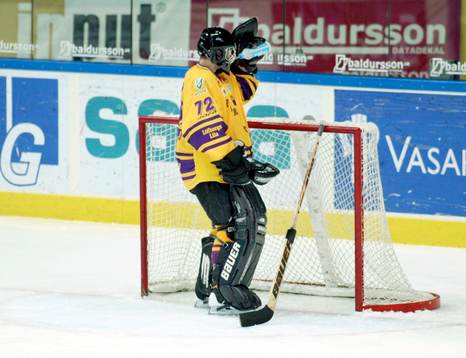 Sinuhe Wallinheimo, målvakt, Färjestad, depp