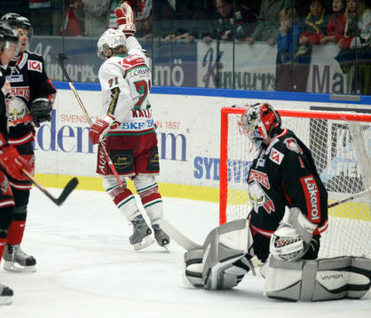 Tomi Kallio, Frölunda jubel och Andreas Hadelöv, målvakt