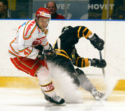 Patrik Ross, Mora