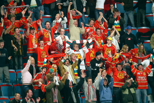Supporter, Mora