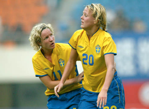 Victoria Svensson, Josefine Öqvist, Sverige