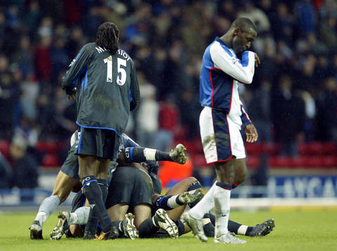 Chelsea jubel och  Andy Cole, Blackburn depp