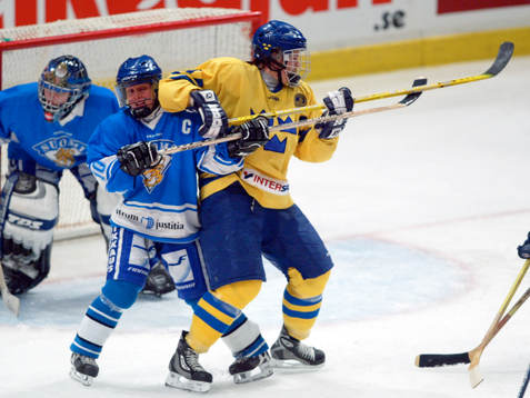 Sari Frisk, Finland