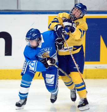 Saara Tuominen, Finland och Maria Rooth, Sverige